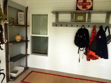 Foyer-MudRoom