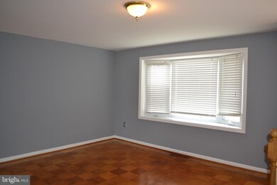 970 Regina Dr, Halethorpe, MD 21227 - photo 3