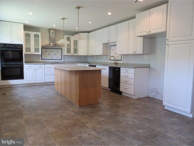 48 Tanglewood Dr, Langhorne, PA 19047 - photo 4