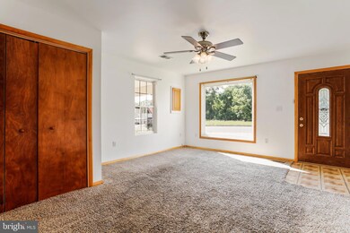 324 Merrbaugh Dr, Hagerstown, MD 21740 - photo 4