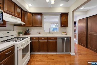 12 Bergen Dr, Cedar Grove, NJ 07009 - photo 2