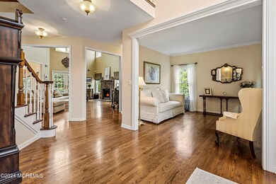 07-Foyer to Living