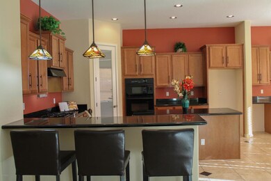 Great kitchen for entertaining!