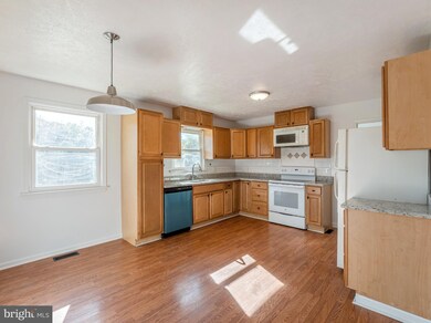 9359 Paradise Rd, Warrenton, VA 20186 - photo 5