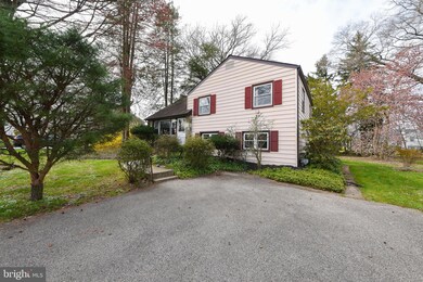 515 Bradford Rd, Oreland, PA 19075 - photo 2