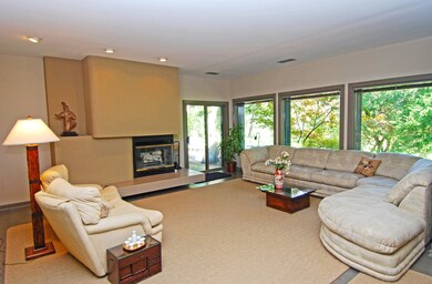 new living1 (1)