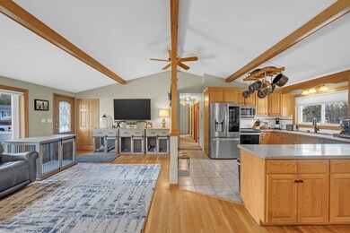 2 Crestwood Rd, Leicester, MA 01524 - photo 4