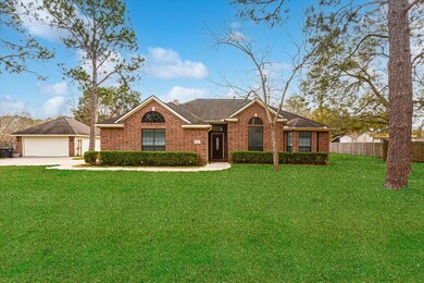 2281 W Coombs St, Alvin, TX 77511 - photo 3