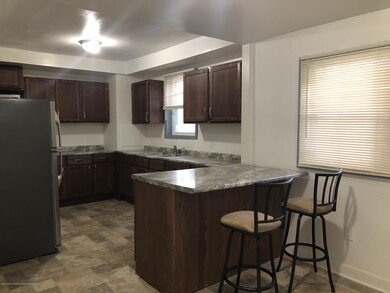 902 kitchen 3