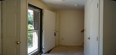 7 Emerson Ct, Amherst, MA 01002 - photo 5