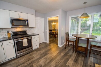 68885 3rd St Edw Kitchen (5)