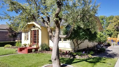 253 SW 8th St, Redmond, OR 97756 - photo 7