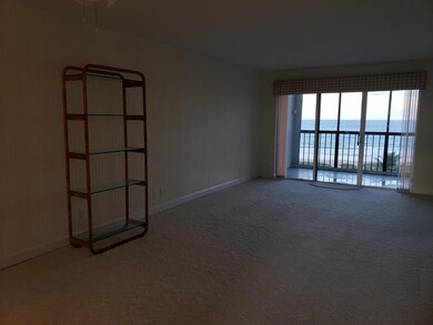 Living dining