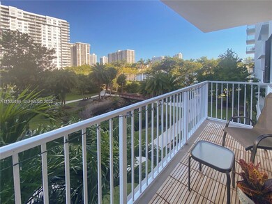 Admirals Port East Condominiums unit 310W, Aventura, FL 33160 - photo 7