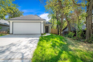 1319 W Gandy St, Denison, TX 75020 - photo 2