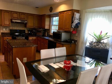 11501 Sir Spencer Way, Germantown, MD 20876 - photo 5