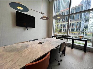 Brooklyn Point unit 68B, Brooklyn, NY 11201 - photo 3