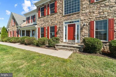 16658 Goldencrest Cir, Purcellville, VA 20132 - photo 3