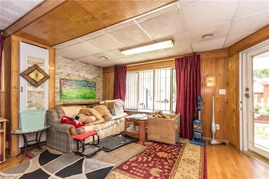 1951 S 5th St unit 1955, Allentown, PA 18103 - photo 2