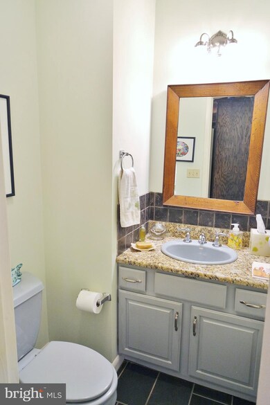 215 Aspen Way S, Basye, VA 22810 - photo 5