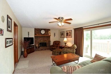 unlisted-address, Naperville, IL 60565 - photo 6