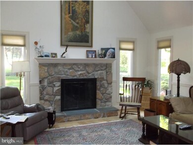 3213 Greene Countrie Dr, Newtown Square, PA 19073 - photo 5