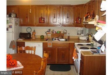 11740 Perry Branch Rd, Newburg, MD 20664 - photo 3