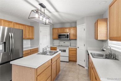 Kitchen w/ Newer S/S Appliances, Prep Island w/ 2n