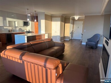 The Colony unit 24C, Fort Lee, NJ 07024 - photo 2