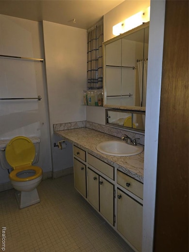 1922 Thornhill Place, Detroit, MI 48207 - photo 5