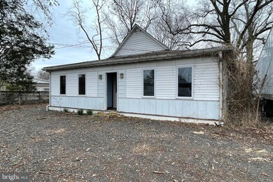 407 S Marlyn Ave, Essex, MD 21221 - photo 4