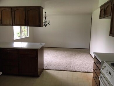 1461 Honeysuckle Ave, Medford, OR 97504 - photo 6