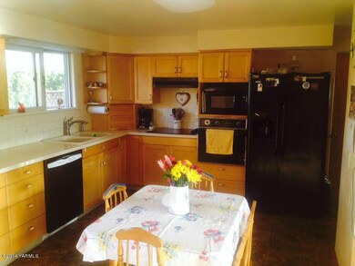 3705 2nd kitchen