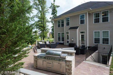 42921 Thornblade Cir, Ashburn, VA 20148 - photo 5