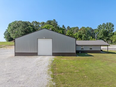 545 W 4th St, Parsons, TN 38363 - photo 4
