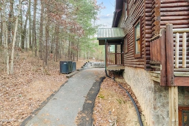 2920 Raven Fork Cir, Sevierville, TN 37876 - photo 5