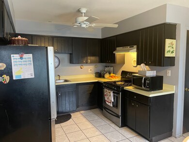 17607 Willow Ave, Country Club Hills, IL 60478 - photo 7