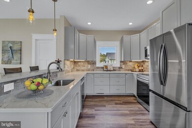 696 Main St, Reedville, VA 22539 - photo 6