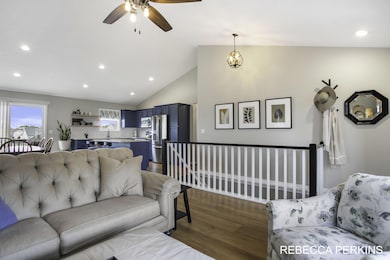 20-web-or-mls-11914-maplegrove-dr