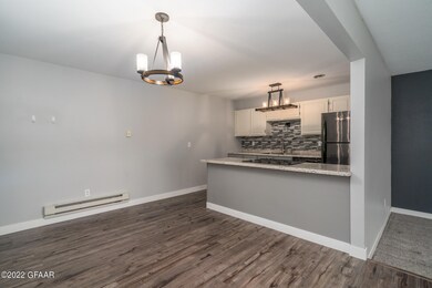 815 Duke Dr unit 427, Grand Forks, ND 58201 - photo 4