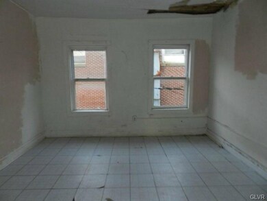 542 N Jute St, Allentown, PA 18102 - photo 6