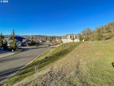 817 N View Dr, Roseburg North, OR 97495 - photo 6