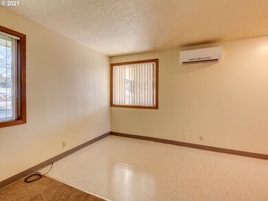 1340 Aspen St, Springfield, OR 97477 - photo 6