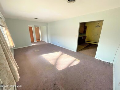 Living Rm into Kitchen Entrance