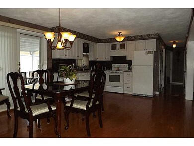 39 Stanley St, Pawtucket, RI 02861 - photo 2