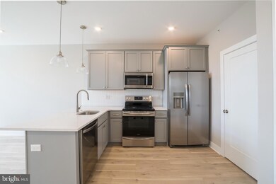 5230 Walnut St unit 4R, Philadelphia, PA 19139 - photo 5