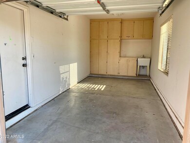 1 Car Garage