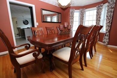 7 Cider Mill Rd, Saugus, MA 01906 - photo 5