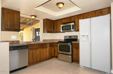 1645 W Wahalla Ln Phoenix AZ-large-010-K