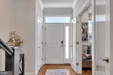 13326 Sherwood Park Ln, Herndon, VA 20171 - photo 3